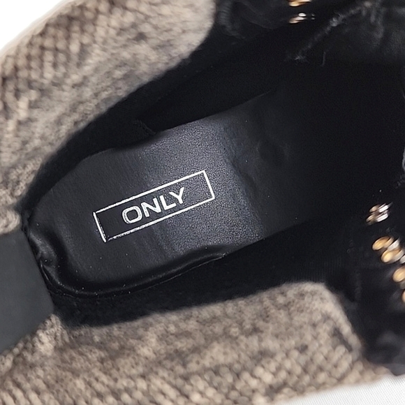 ONLY Betty Women's Black Lace-Up Faux Leather Ankle Boots  Chunky Soles Size 37 - Picture 11 of 15